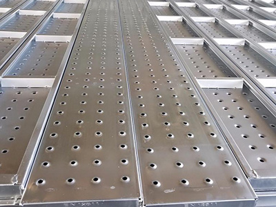 鋼跳板生產(chǎn)中的安全管理與風(fēng)險(xiǎn)評(píng)估